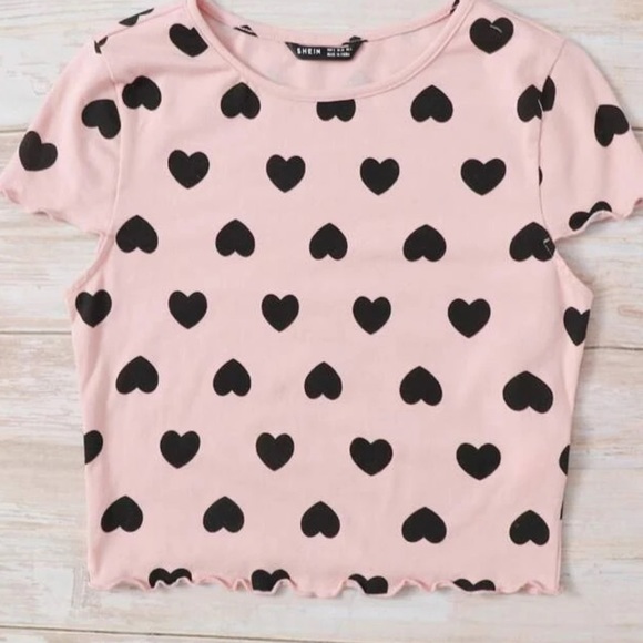 SHEIN Tops - Light Pink / black heart 🖤 print SHEIN top ( NWOT )